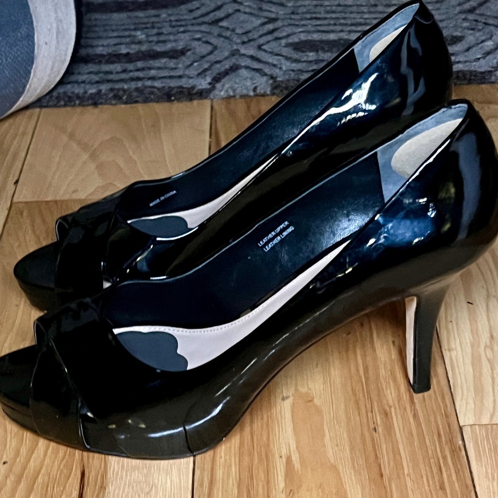 Via Spiga Patent Leather Platform Pumps